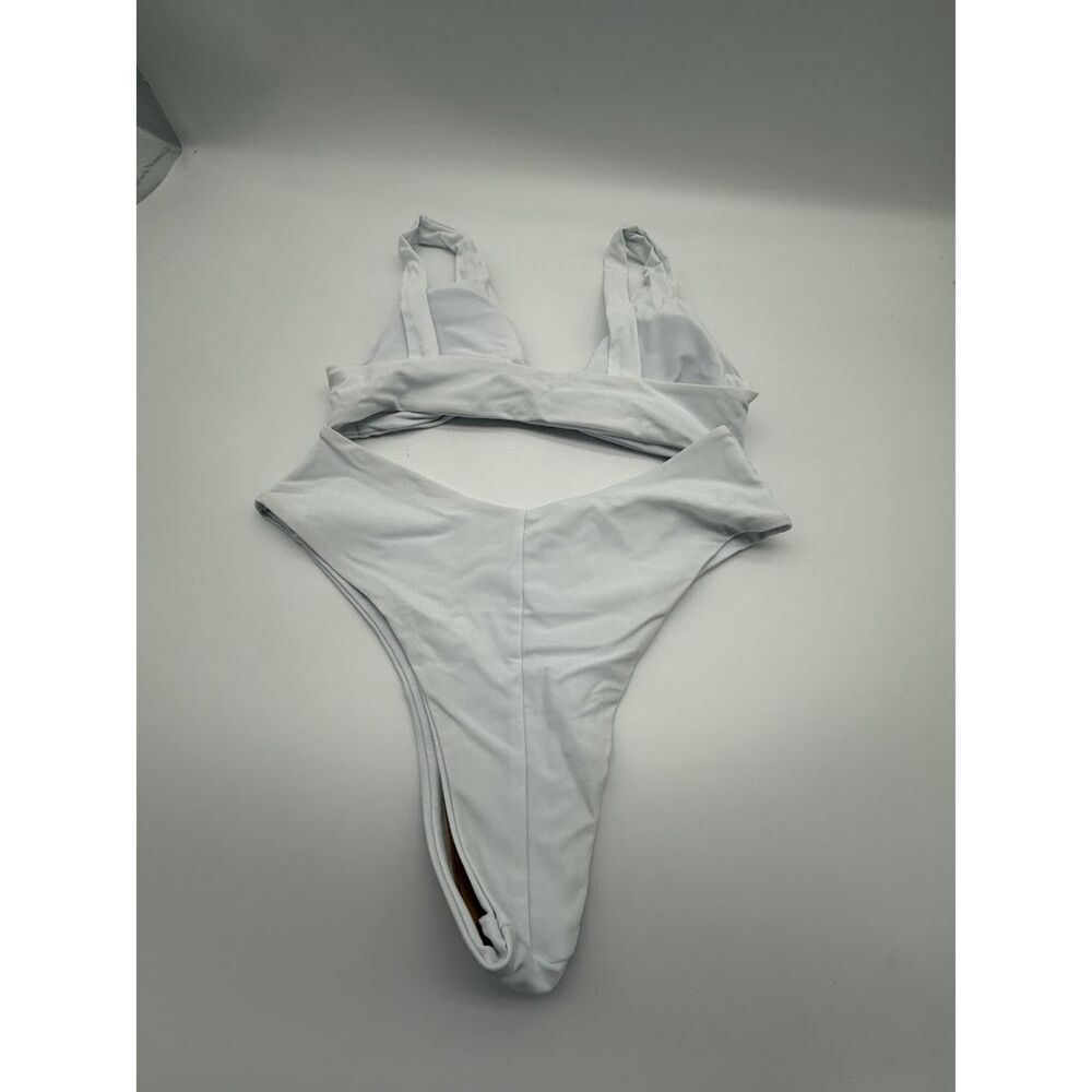 🌴Geluboao V Neck Knot Front Push Up High Leg Thong, White small - Picture 3 of 5
